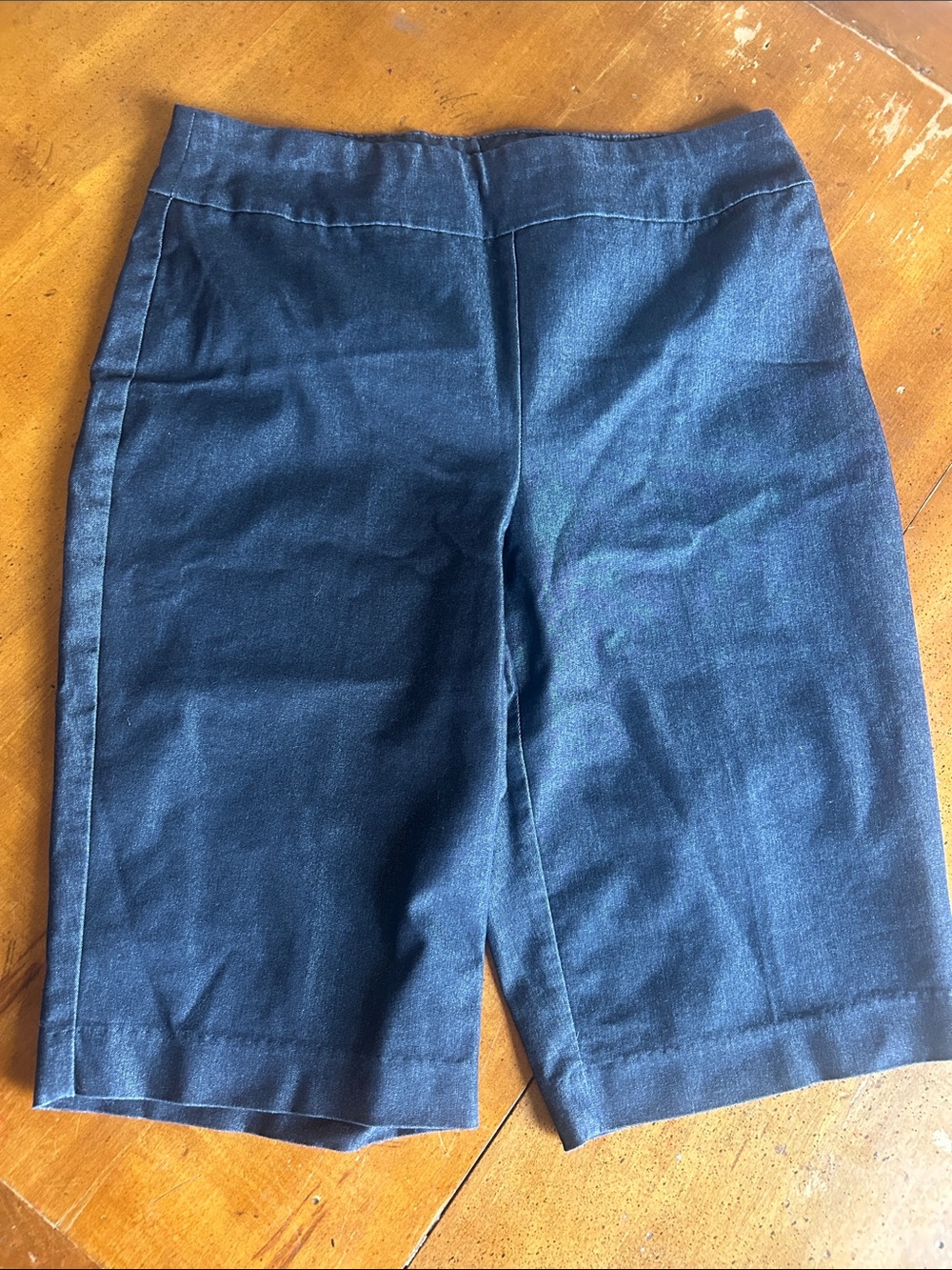 Chico’s Blue So Slimming Pull-On Shorts Denim Size 1 Short Cotton Blend Medium